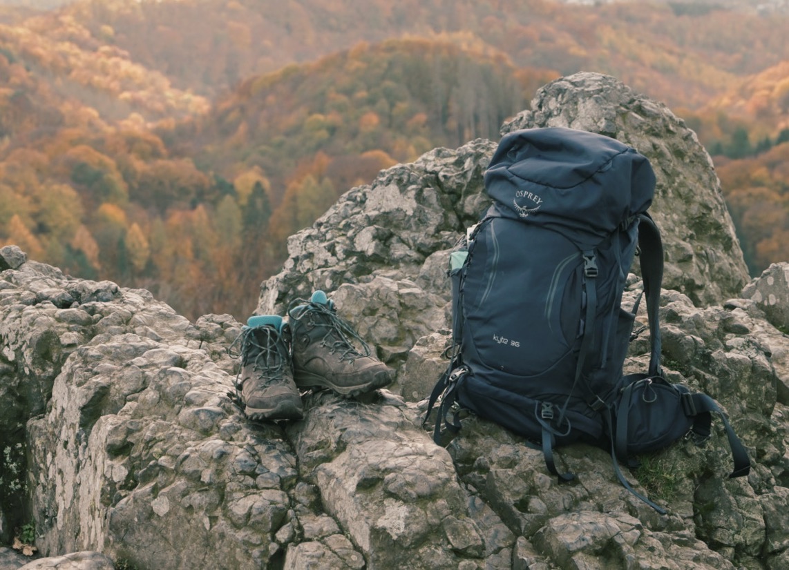 packing-for-weekend-hike-on-the-rheinsteig-hiking-trail-in-germany